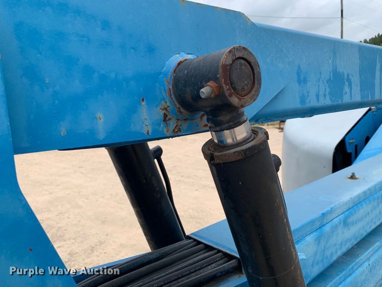 image for item LI9228 2006 Genie Z-45/25  boom lift