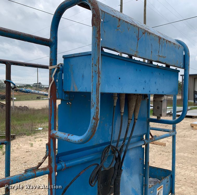 image for item LI9228 2006 Genie Z-45/25  boom lift