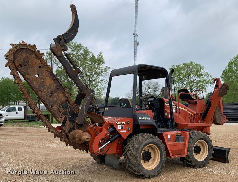 image for item LI9233 2006 Ditch Witch RT95  trencher