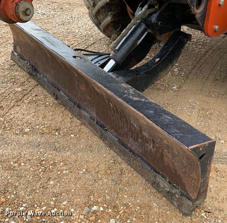 image for item LI9233 2006 Ditch Witch RT95  trencher