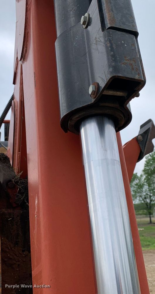 image for item LI9233 2006 Ditch Witch RT95  trencher