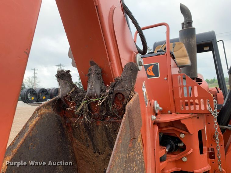 image for item LI9233 2006 Ditch Witch RT95  trencher