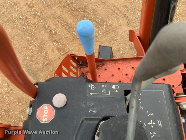 image for item LI9233 2006 Ditch Witch RT95  trencher