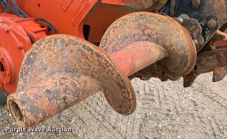 image for item LI9233 2006 Ditch Witch RT95  trencher