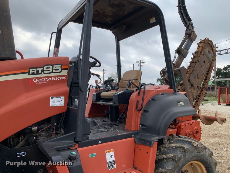 image for item LI9233 2006 Ditch Witch RT95  trencher