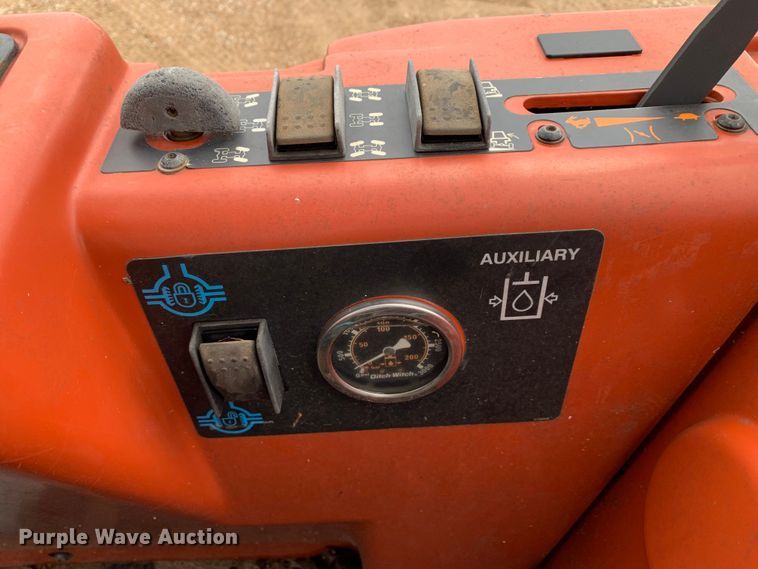 image for item LI9233 2006 Ditch Witch RT95  trencher