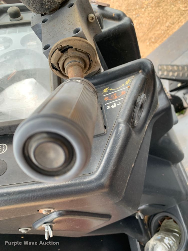 image for item LI9233 2006 Ditch Witch RT95  trencher