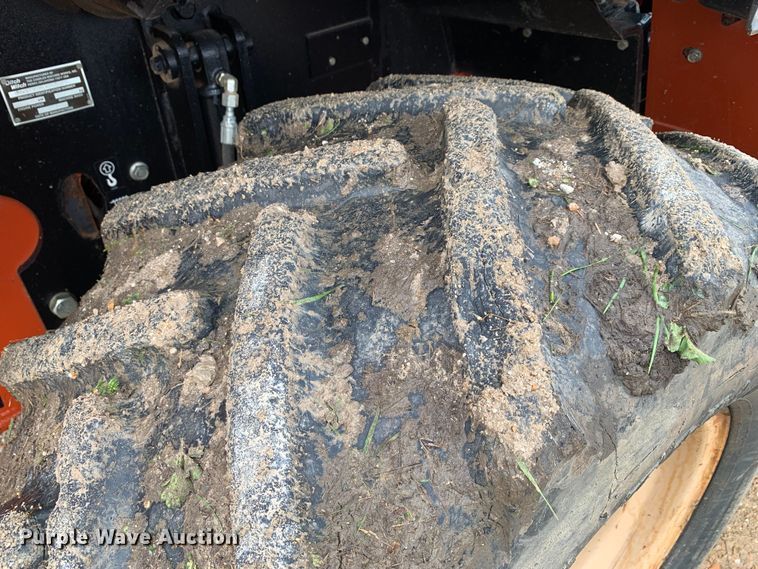 image for item LI9233 2006 Ditch Witch RT95  trencher