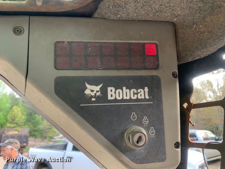 image for item LI9238 2008 Bobcat T870  tracked skid steer loader