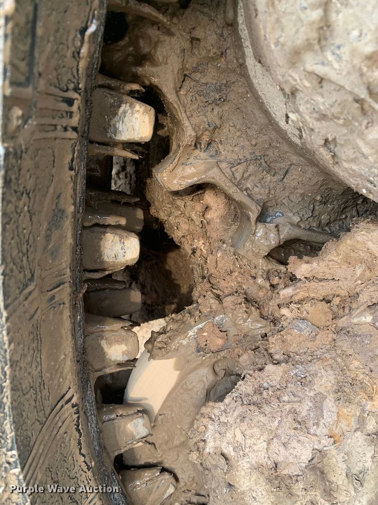 image for item LI9238 2008 Bobcat T870  tracked skid steer loader