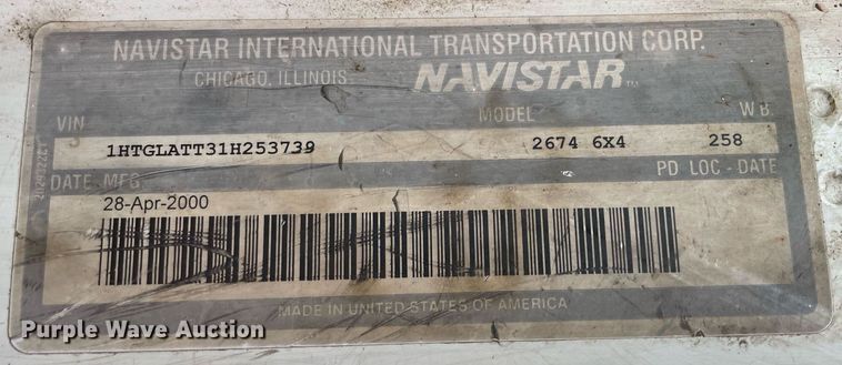 image for item LJ9560 2001 Internationl 2674  vacuum truck