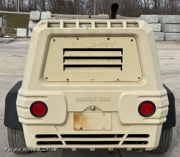 image for item LJ9566 2007 Ingersoll Rand P185WJD  air compressor