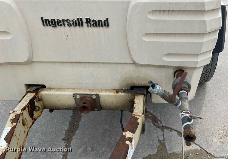 image for item LJ9566 2007 Ingersoll Rand P185WJD  air compressor