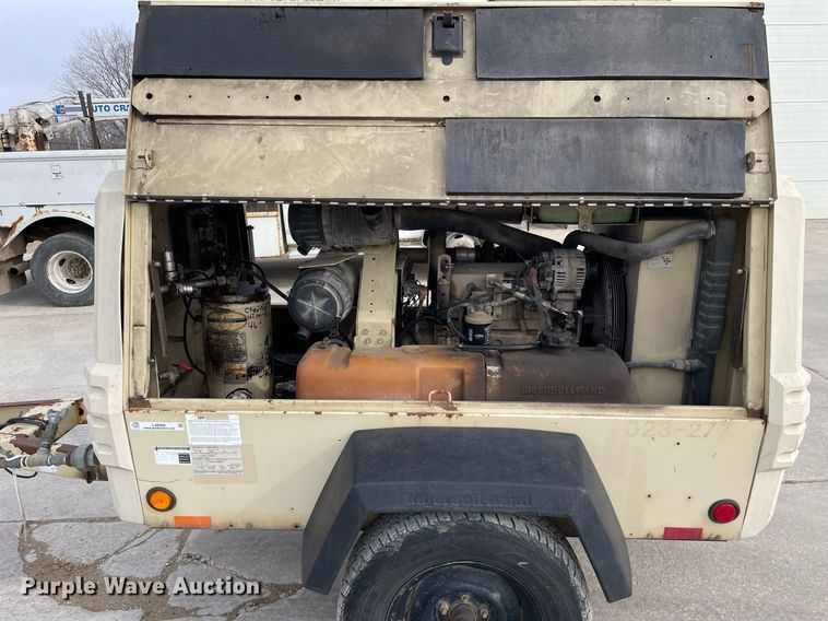 image for item LJ9566 2007 Ingersoll Rand P185WJD  air compressor