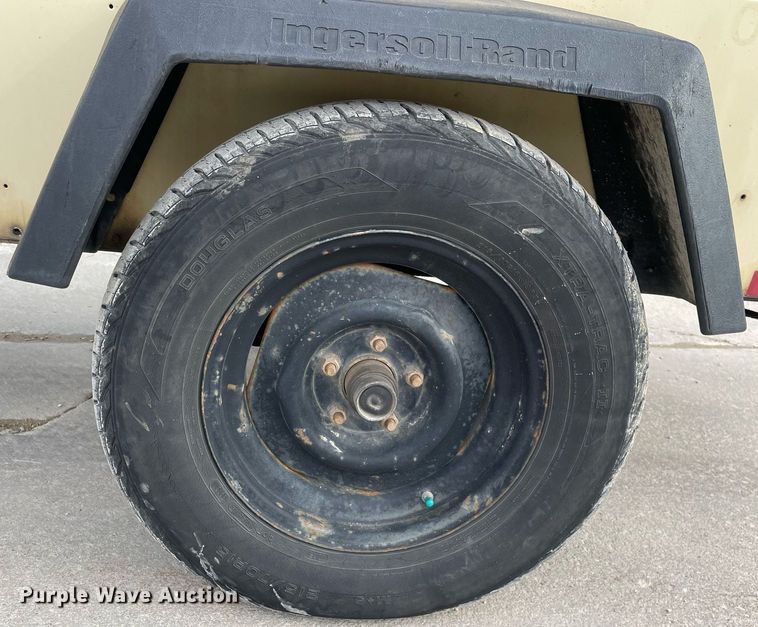 image for item LJ9566 2007 Ingersoll Rand P185WJD  air compressor