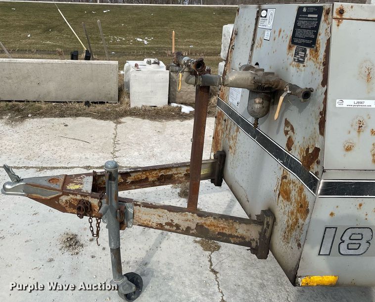 image for item LJ9567 1995 Leroi Q185DJ-E  air compressor