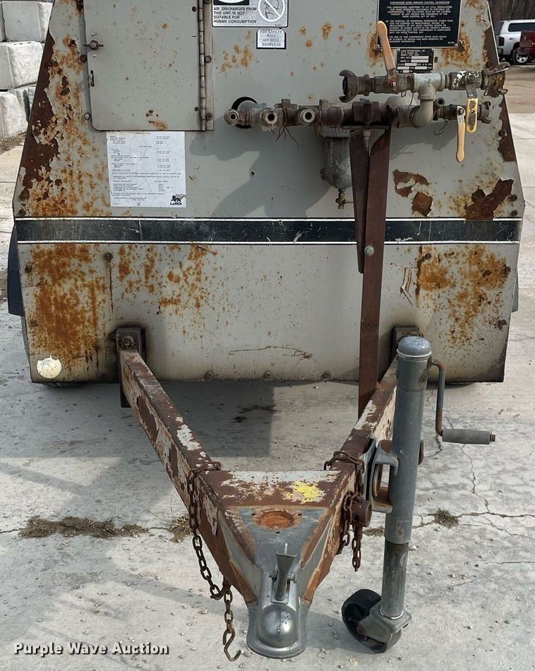 image for item LJ9567 1995 Leroi Q185DJ-E  air compressor
