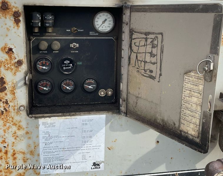 image for item LJ9567 1995 Leroi Q185DJ-E  air compressor
