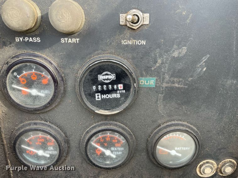 image for item LJ9567 1995 Leroi Q185DJ-E  air compressor