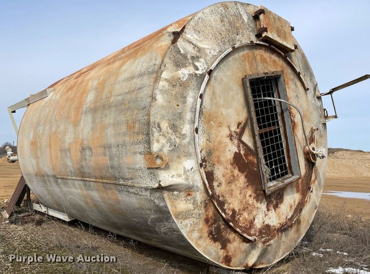 image for item LJ9569 C&W MFG CP305  cement silo