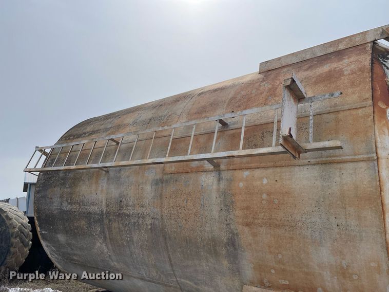 image for item LJ9569 C&W MFG CP305  cement silo