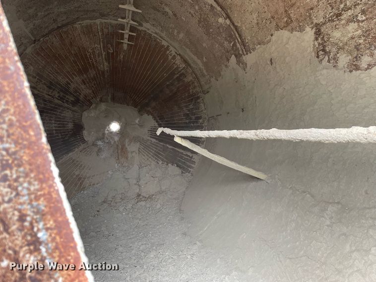 image for item LJ9569 C&W MFG CP305  cement silo