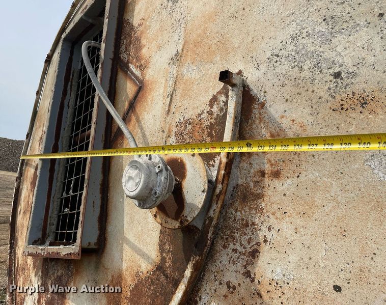 image for item LJ9569 C&W MFG CP305  cement silo