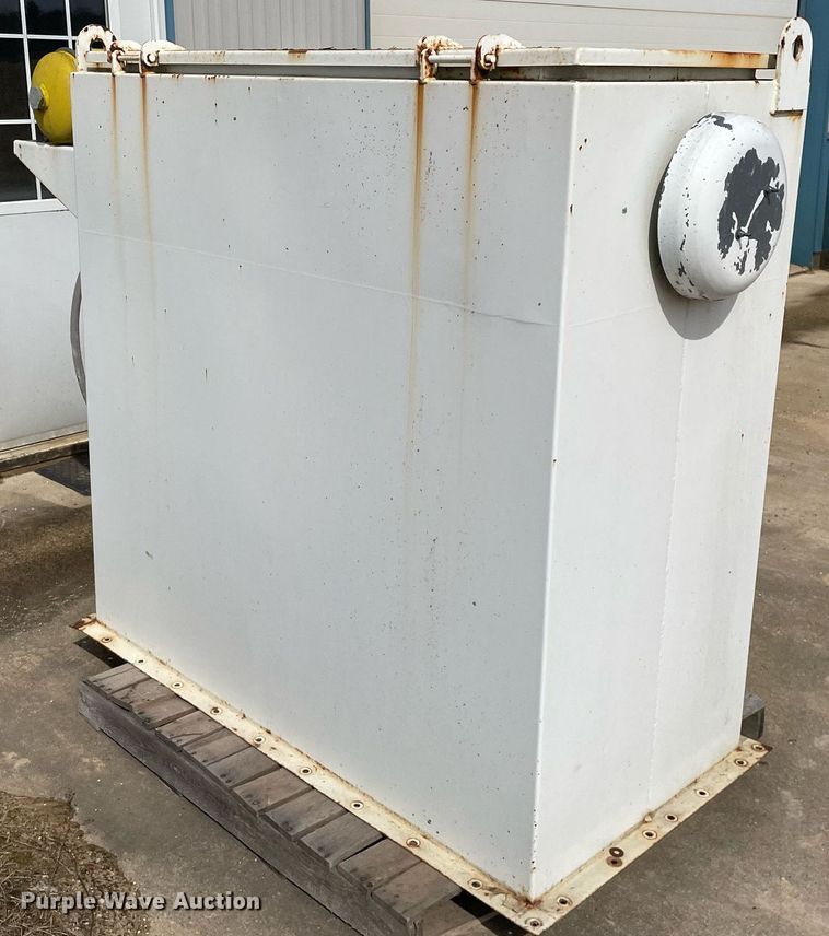 image for item LJ9569 C&W MFG CP305  cement silo