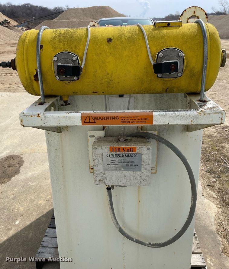 image for item LJ9569 C&W MFG CP305  cement silo