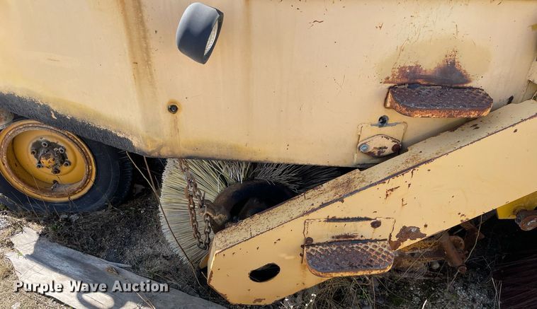 image for item LJ9572 Elgin Pelican  street sweeper