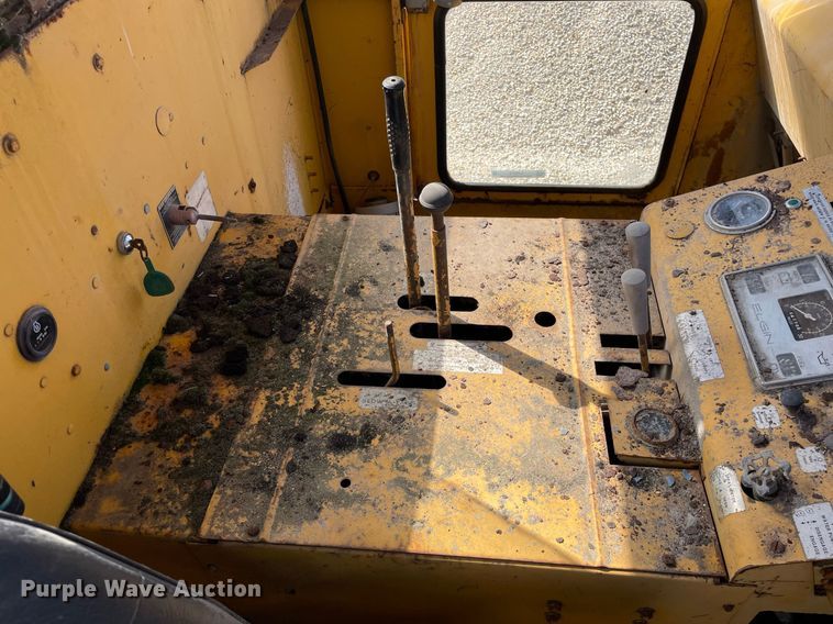 image for item LJ9572 Elgin Pelican  street sweeper