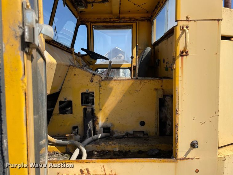 image for item LJ9572 Elgin Pelican  street sweeper