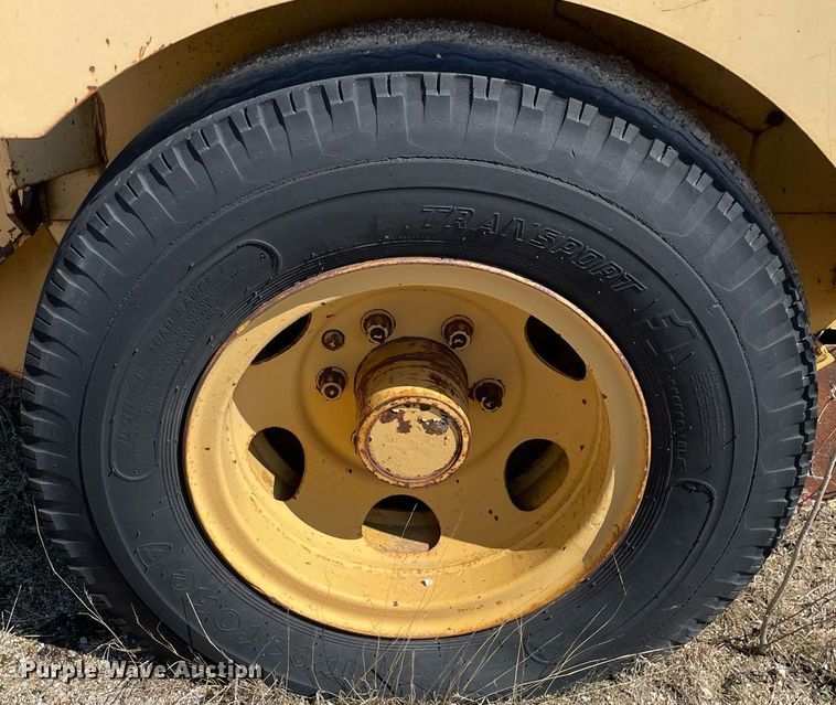 image for item LJ9572 Elgin Pelican  street sweeper