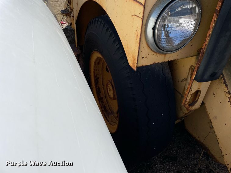 image for item LJ9572 Elgin Pelican  street sweeper