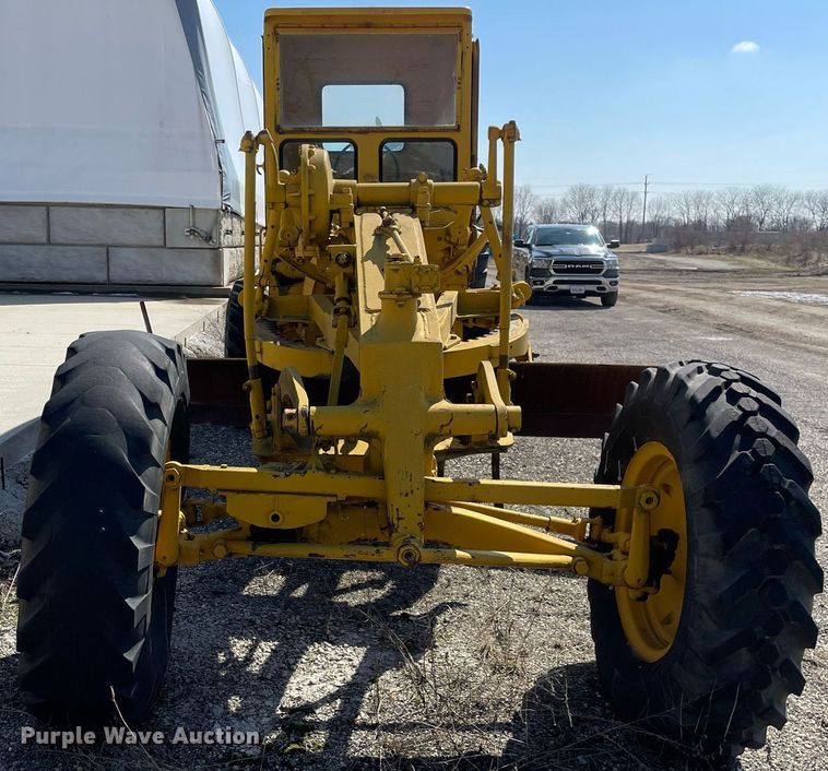 image for item LJ9573 Caterpillar  rigid frame motor grader