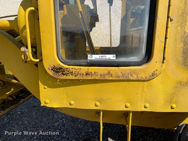 image for item LJ9573 Caterpillar  rigid frame motor grader