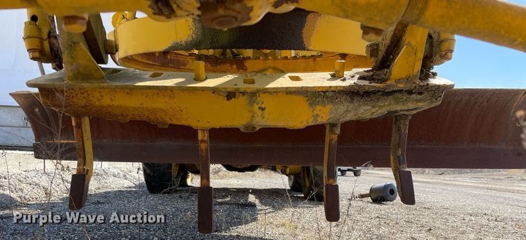 image for item LJ9573 Caterpillar  rigid frame motor grader