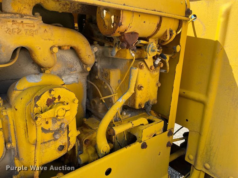image for item LJ9573 Caterpillar  rigid frame motor grader