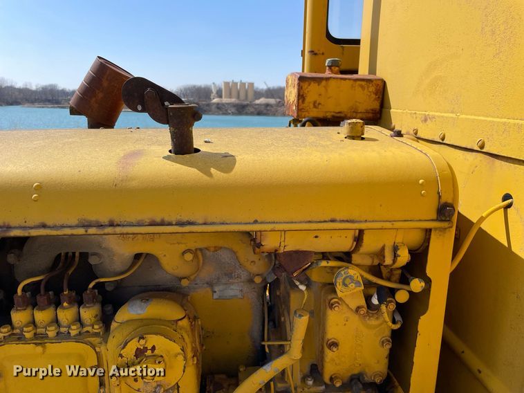 image for item LJ9573 Caterpillar  rigid frame motor grader