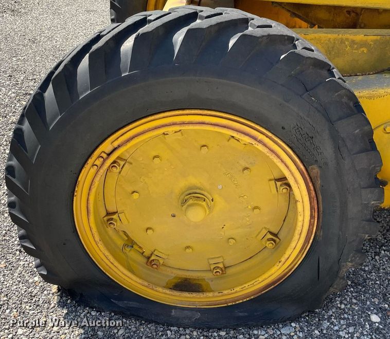 image for item LJ9573 Caterpillar  rigid frame motor grader