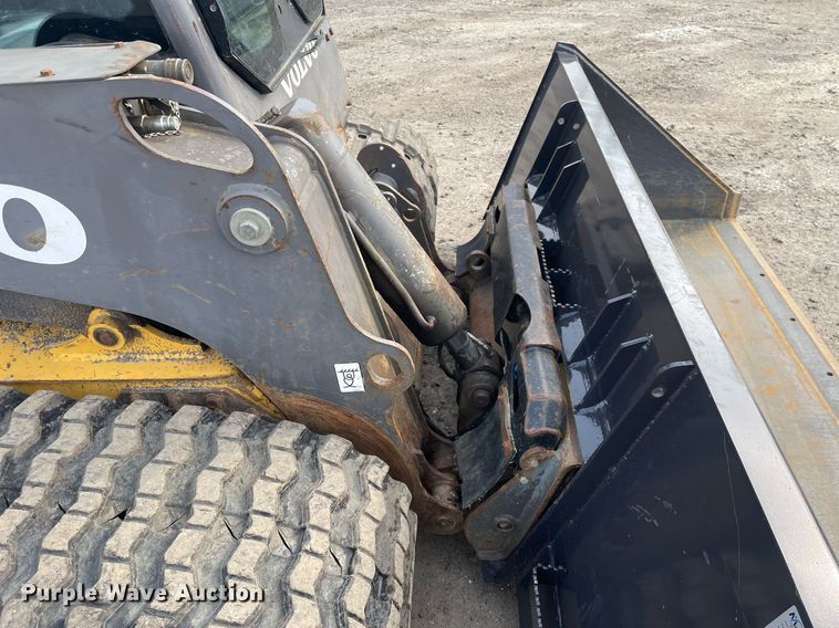 image for item LJ9575 Volvo MC125C  tracked skid steer loader