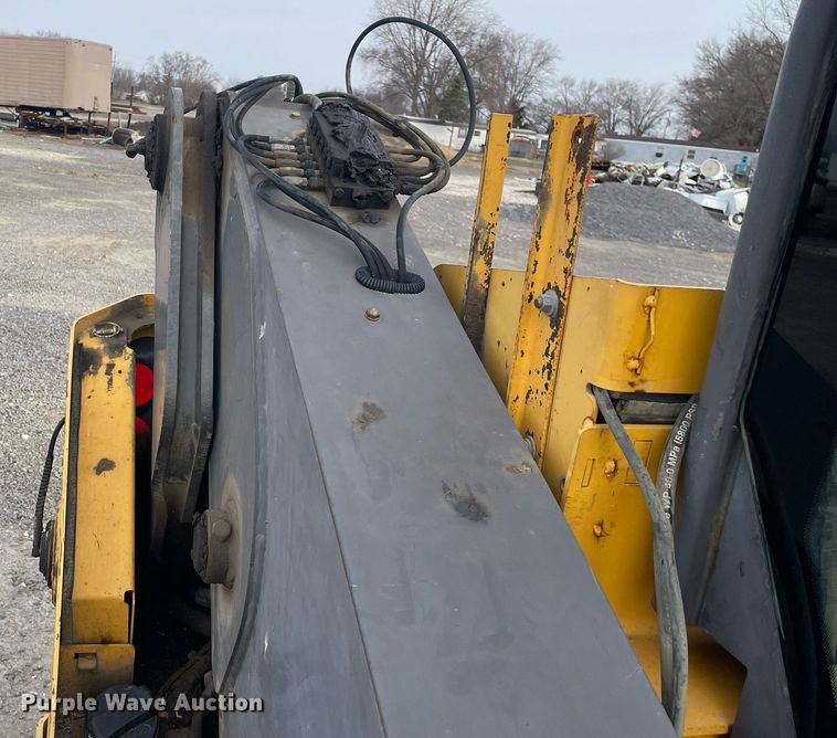 image for item LJ9575 Volvo MC125C  tracked skid steer loader