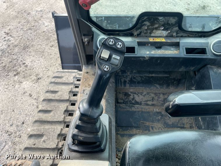 image for item LJ9575 Volvo MC125C  tracked skid steer loader