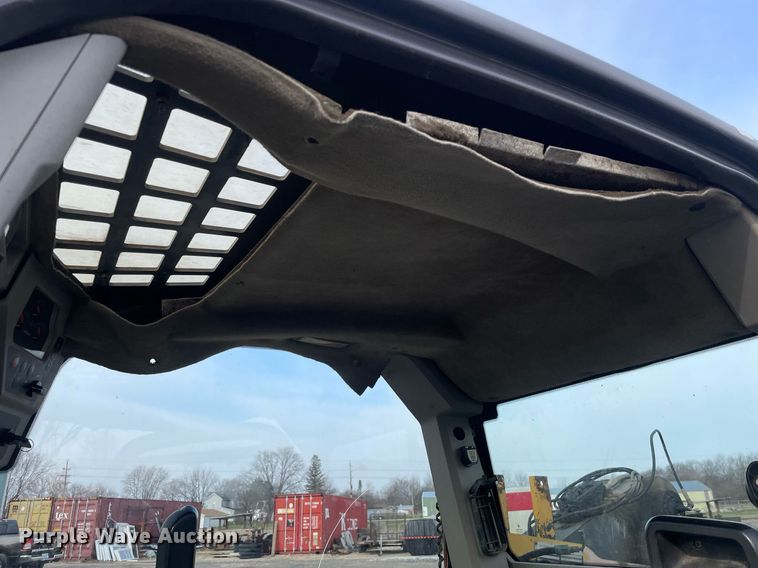 image for item LJ9575 Volvo MC125C  tracked skid steer loader