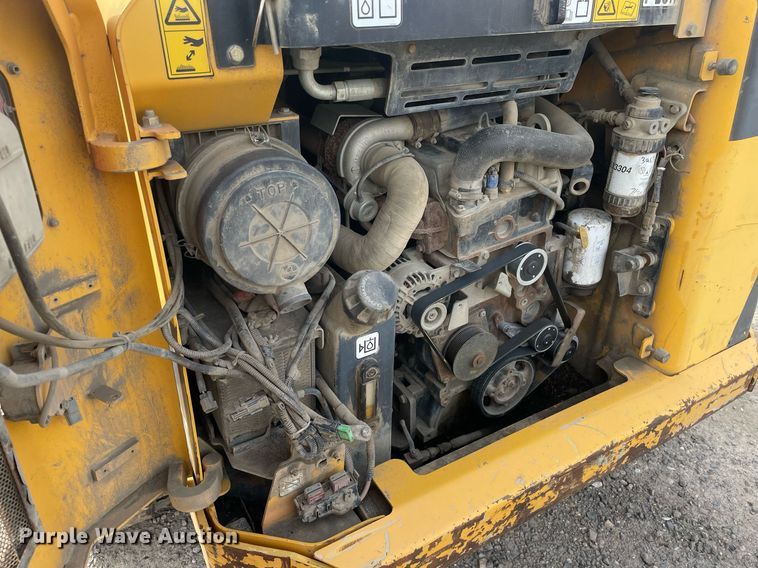 image for item LJ9575 Volvo MC125C  tracked skid steer loader