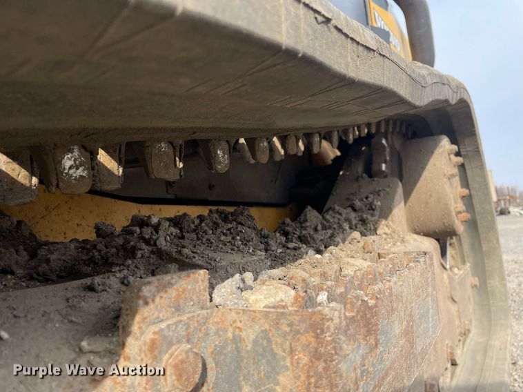 image for item LJ9575 Volvo MC125C  tracked skid steer loader