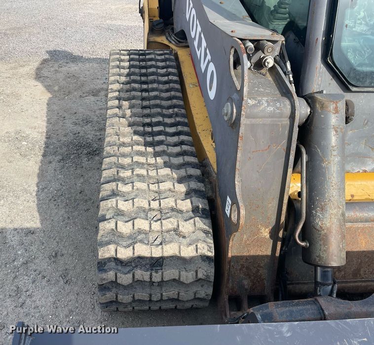 image for item LJ9575 Volvo MC125C  tracked skid steer loader