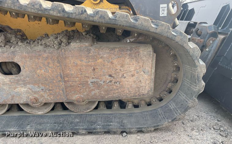 image for item LJ9575 Volvo MC125C  tracked skid steer loader