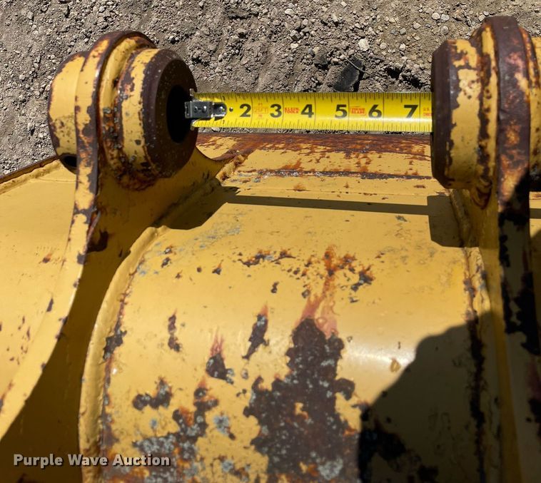 image for item LJ9579 32" W excavator bucket