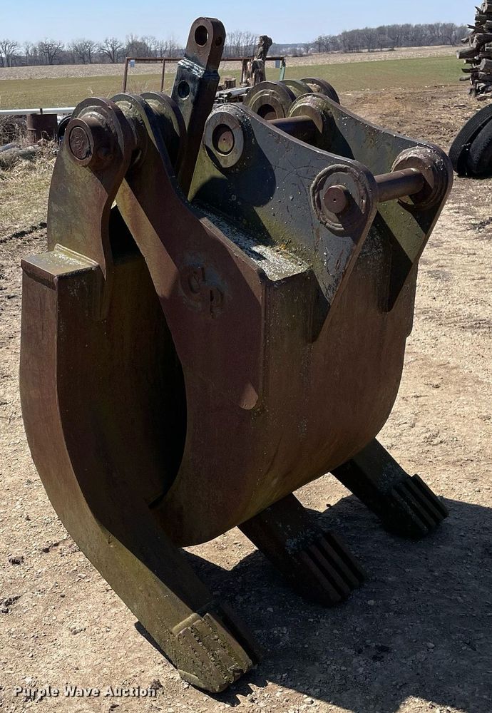 image for item LJ9580 CP  45" W grapple bucket